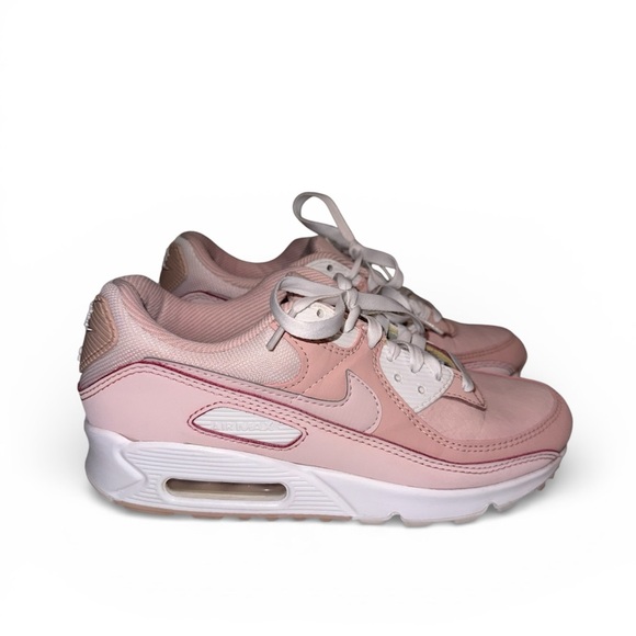 Nike Women’s Air Max 90 ‘Barely Rose’ - Picture 4 of 11